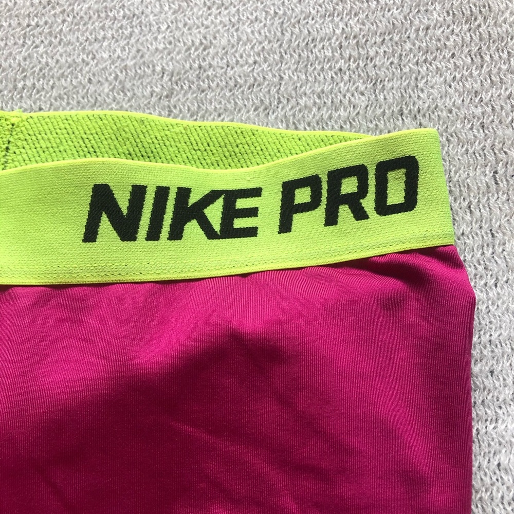 Nike Pro Capris - Picture 4 of 4
